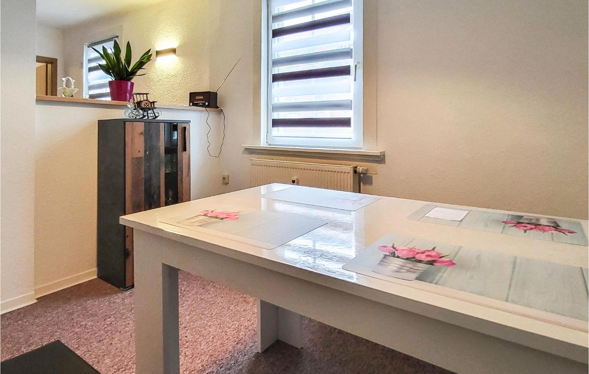 2 Bedroom Nice Apartment In Friedrichroda Exterior foto