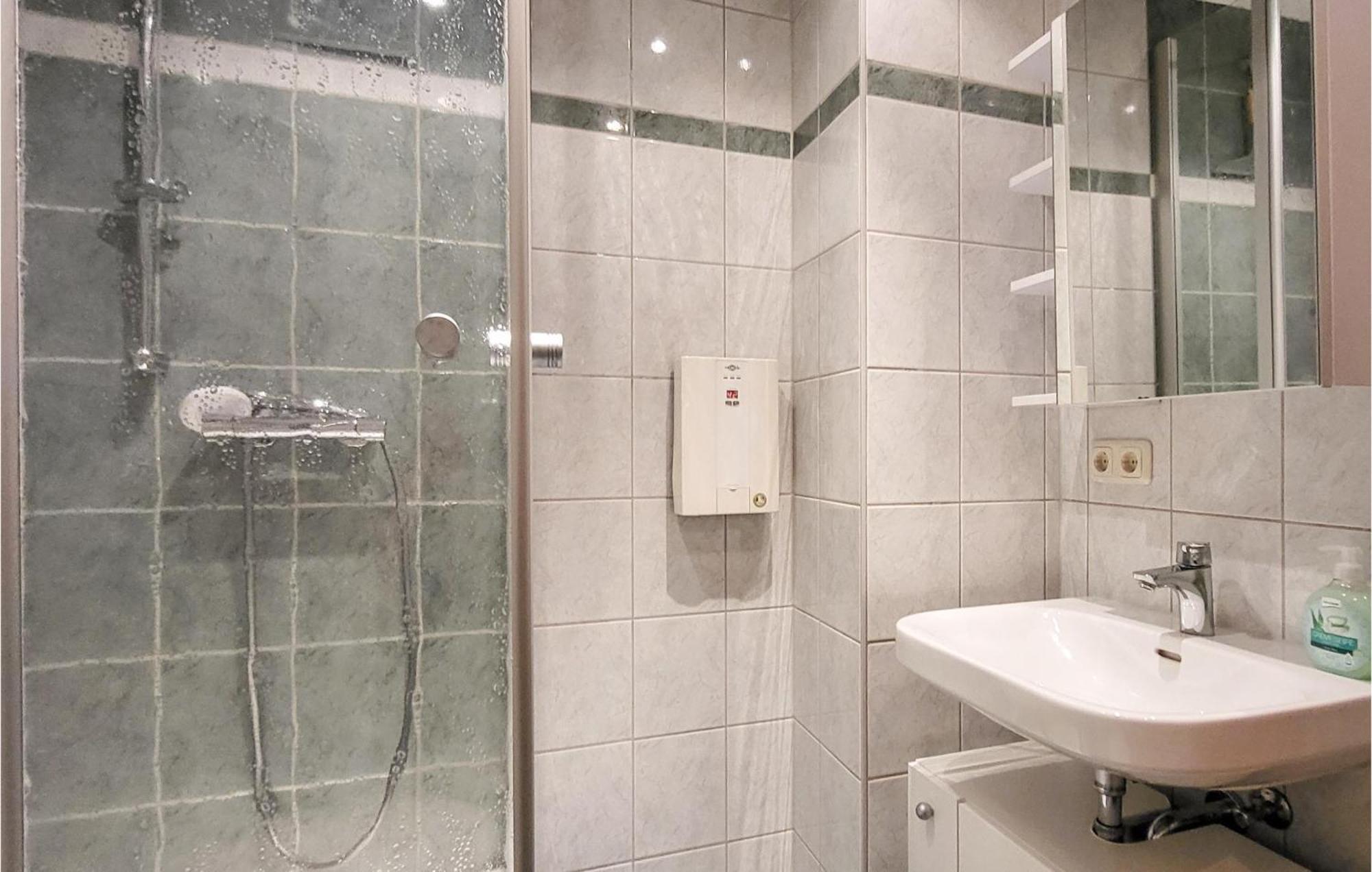 2 Bedroom Nice Apartment In Friedrichroda Exterior foto